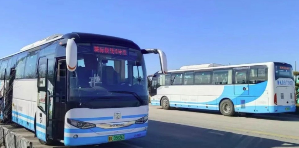 乘坐城際4號(hào)線，打卡布魯維斯、那香海、海草部落，連線貓頭山、火炬八街。